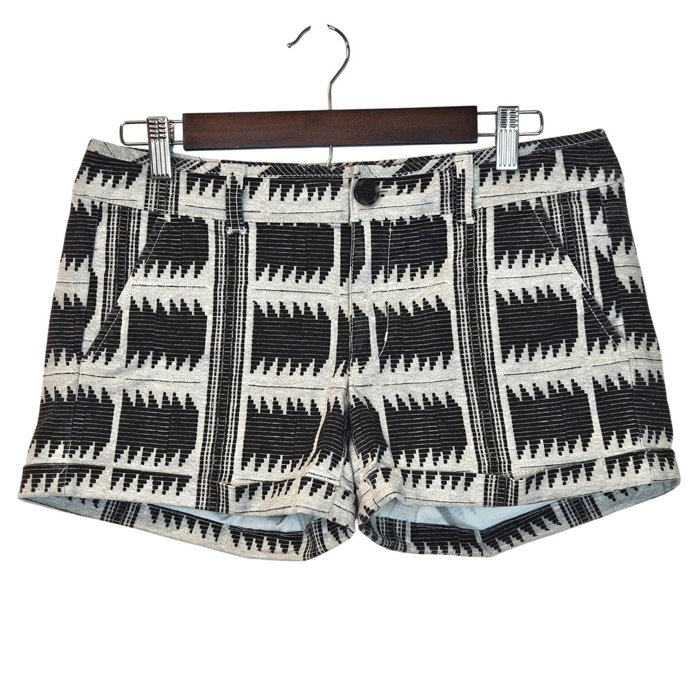 American Eagle Women's 6 Midi Shorts Black White‎ Geometric Ikat Aztec Stretch